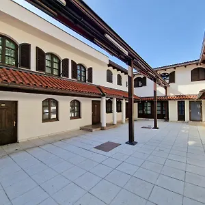 Schoenbrunn 아파트